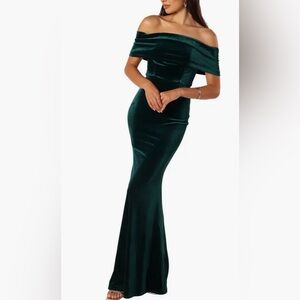 Elegant Off-Shoulder Green Velvet Dress